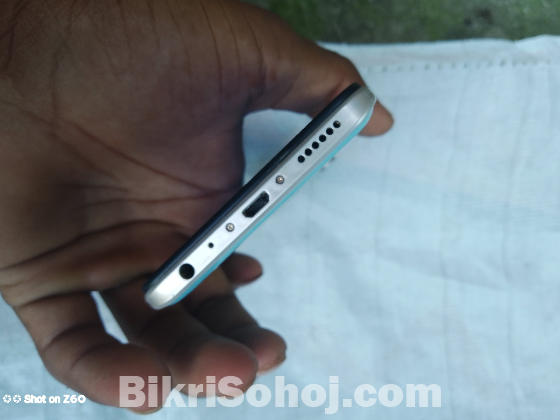 vivo y19 8/256